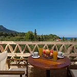 Apartment Anemomylos - Private Pool, Family Escape, By Zantewize Vasilikos (Zakynthos)