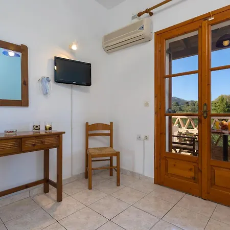 Anemomylos - Private Pool, Family Escape, By Zantewize * Vasilikí