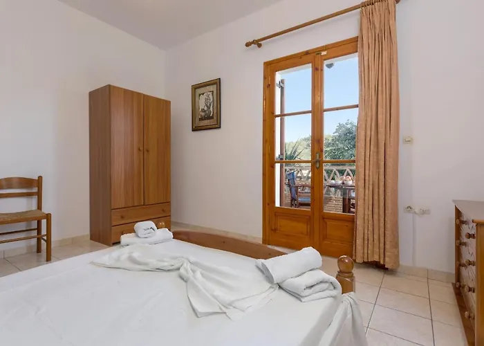 Apartment Anemomylos - Private Pool, Family Escape, By Zantewize